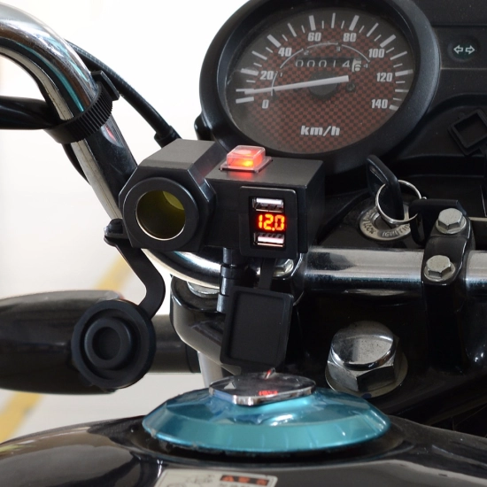 MOTOCYKLOWE GNIAZDO 2 x USB 2,1A WOLTOMIERZ
